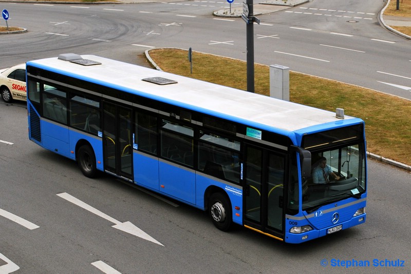 Autobus Oberbayern M-AU 2609 | Werner-Heisenberg-Allee