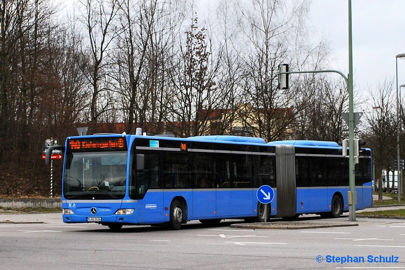 Autobus Oberbayern M-AU 2636 | Paul-Hindemith-Allee