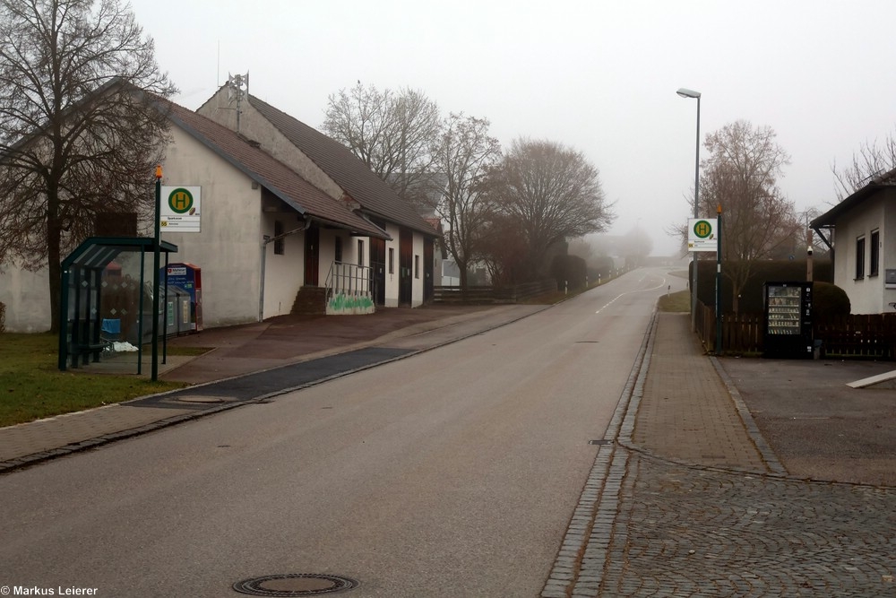 Haltestelle: Böhmfeld, Sparkasse