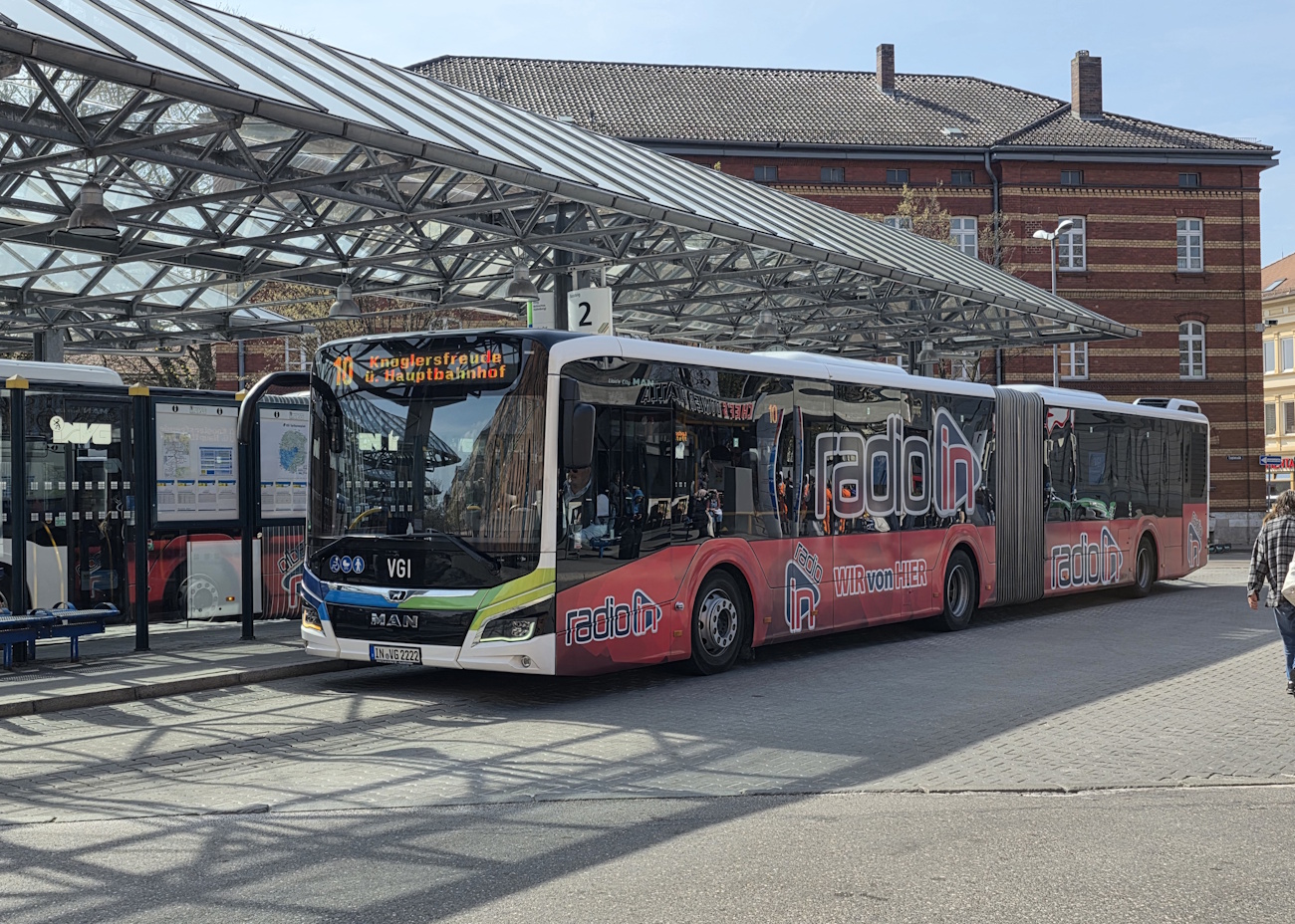 IN-VG 2222 | Z O B - Bussteig 1