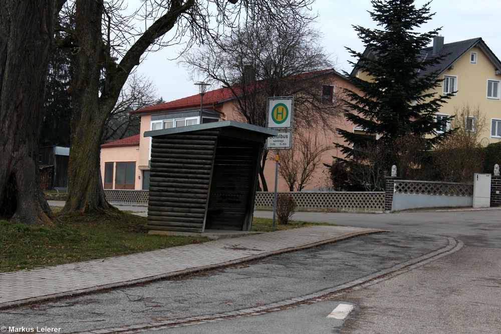 Haltestelle: Pirkenbrunn, Maurer