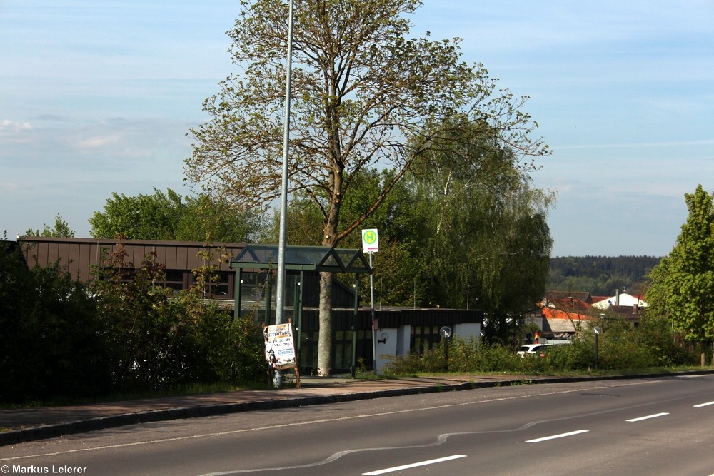 Haltestelle: Nassenfels, Schule