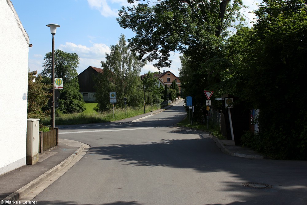 Haltestelle: Schönbrunn, Schulweg