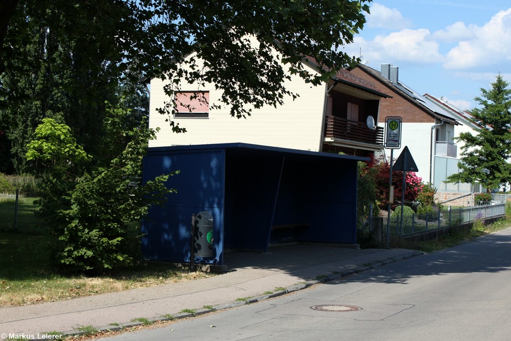 Haltestelle: Heinrichsheim, Altes Schulhaus