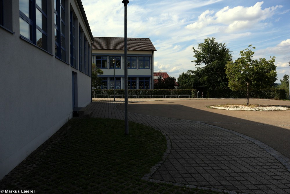 Haltestelle: Burgheim, Schule