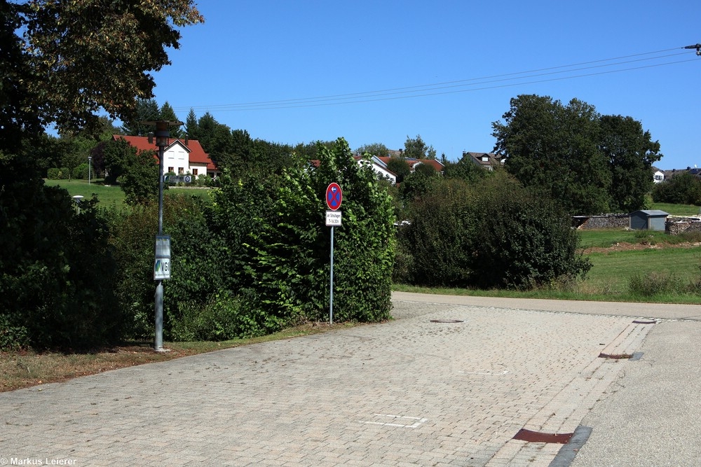Haltestelle: Schernfeld, Schule