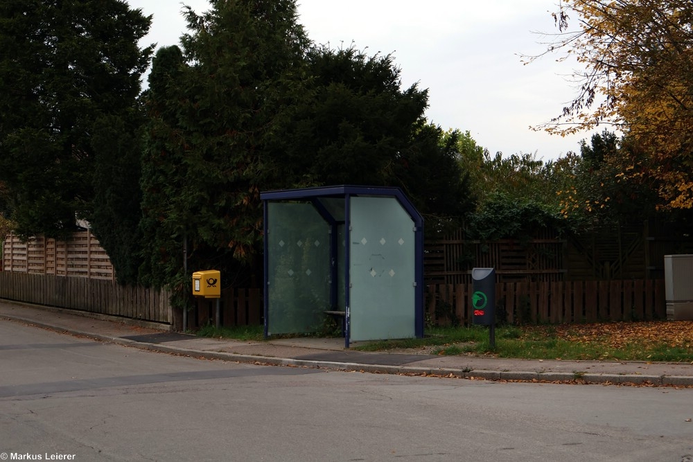 Haltestelle: Heinrichsheim, Bahnunterführung
