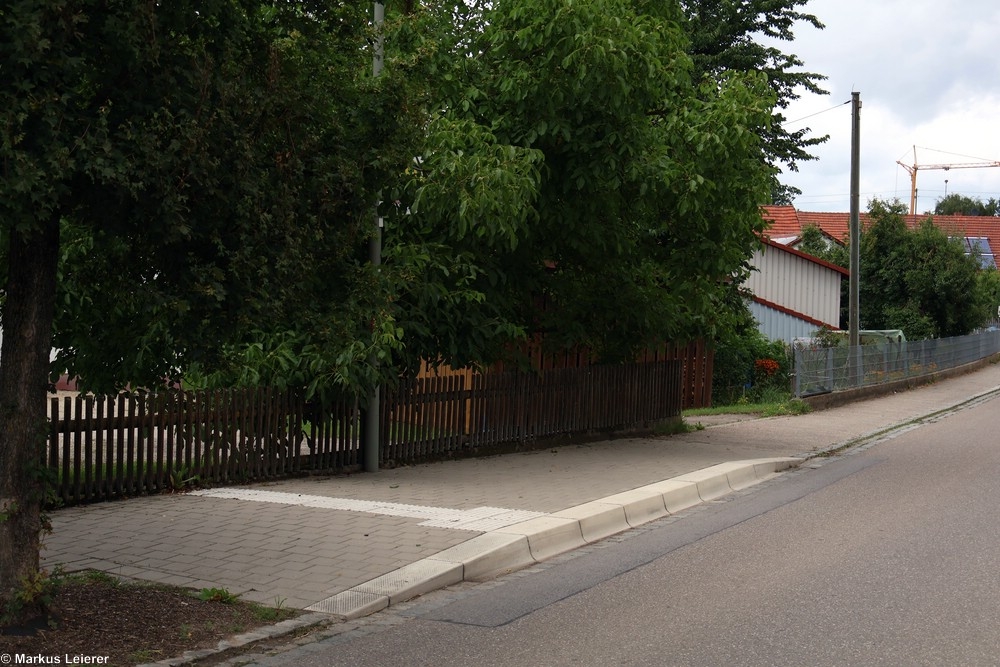 Haltestelle: Peutenhausen, Hauptstraße