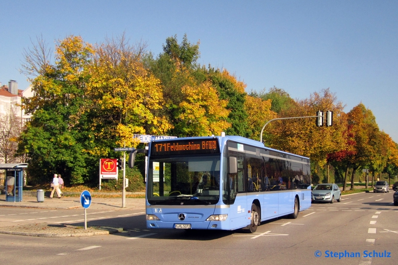 Münchner Linien M-ML 5072 | Paul-Hindemith-Allee